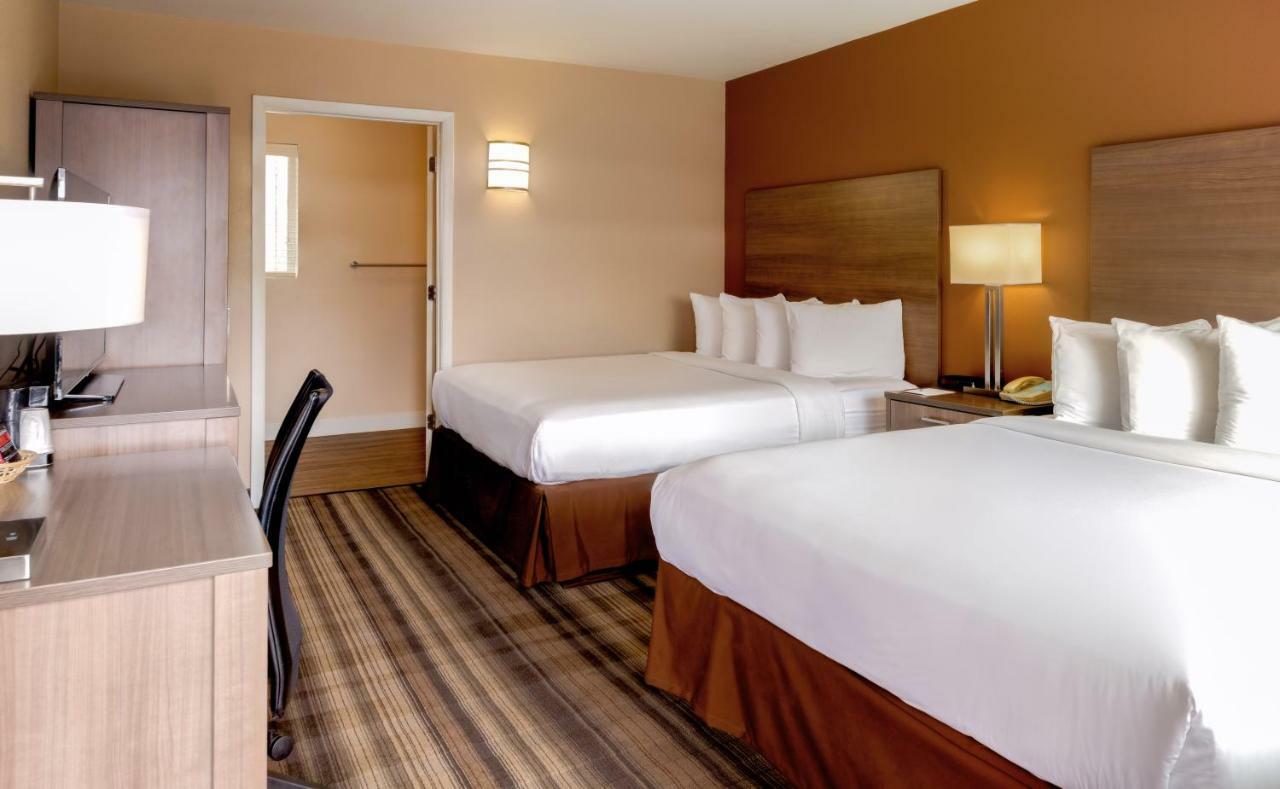 Boulder University Inn Esterno foto