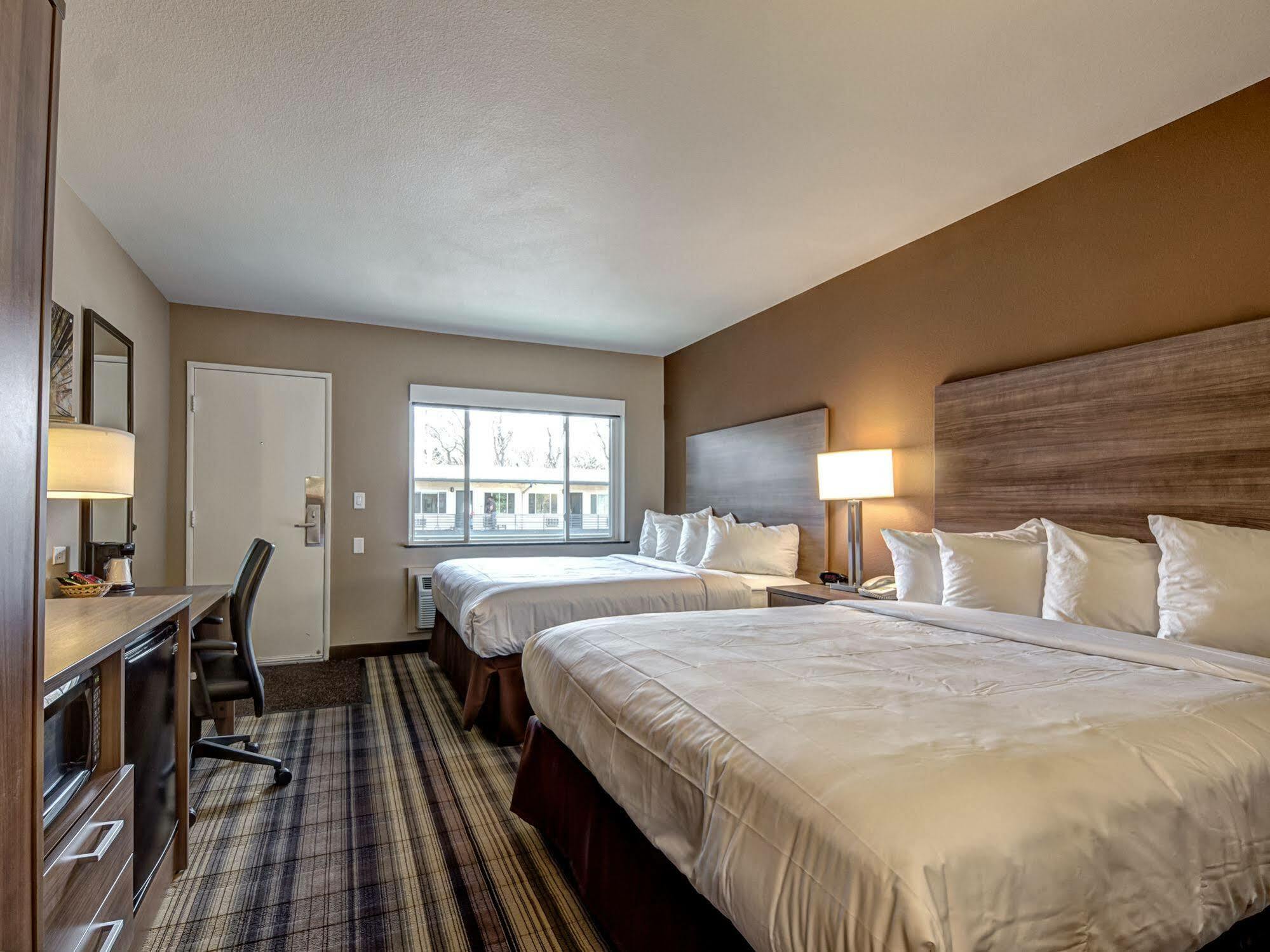 Boulder University Inn Esterno foto