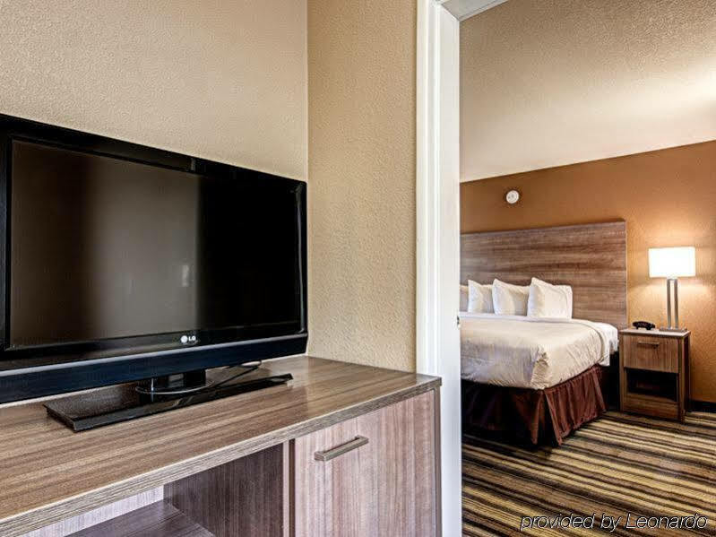 Boulder University Inn Esterno foto