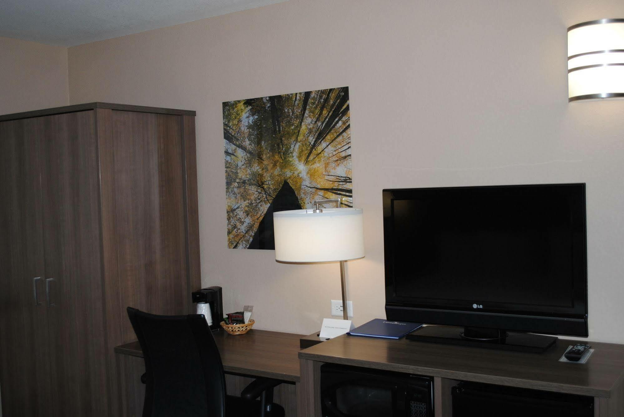 Boulder University Inn Esterno foto